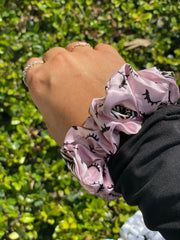 SATIN LASH SCRUNCHIE